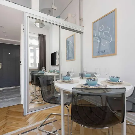 Apartamento Unique With Remote Work Space In By Renters