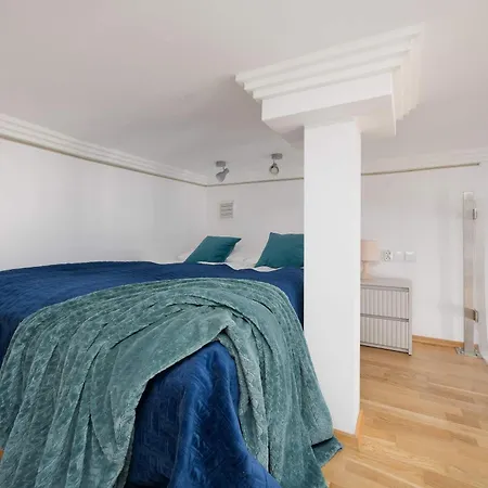 Unique With Remote Work Space In By Renters Apartamento *